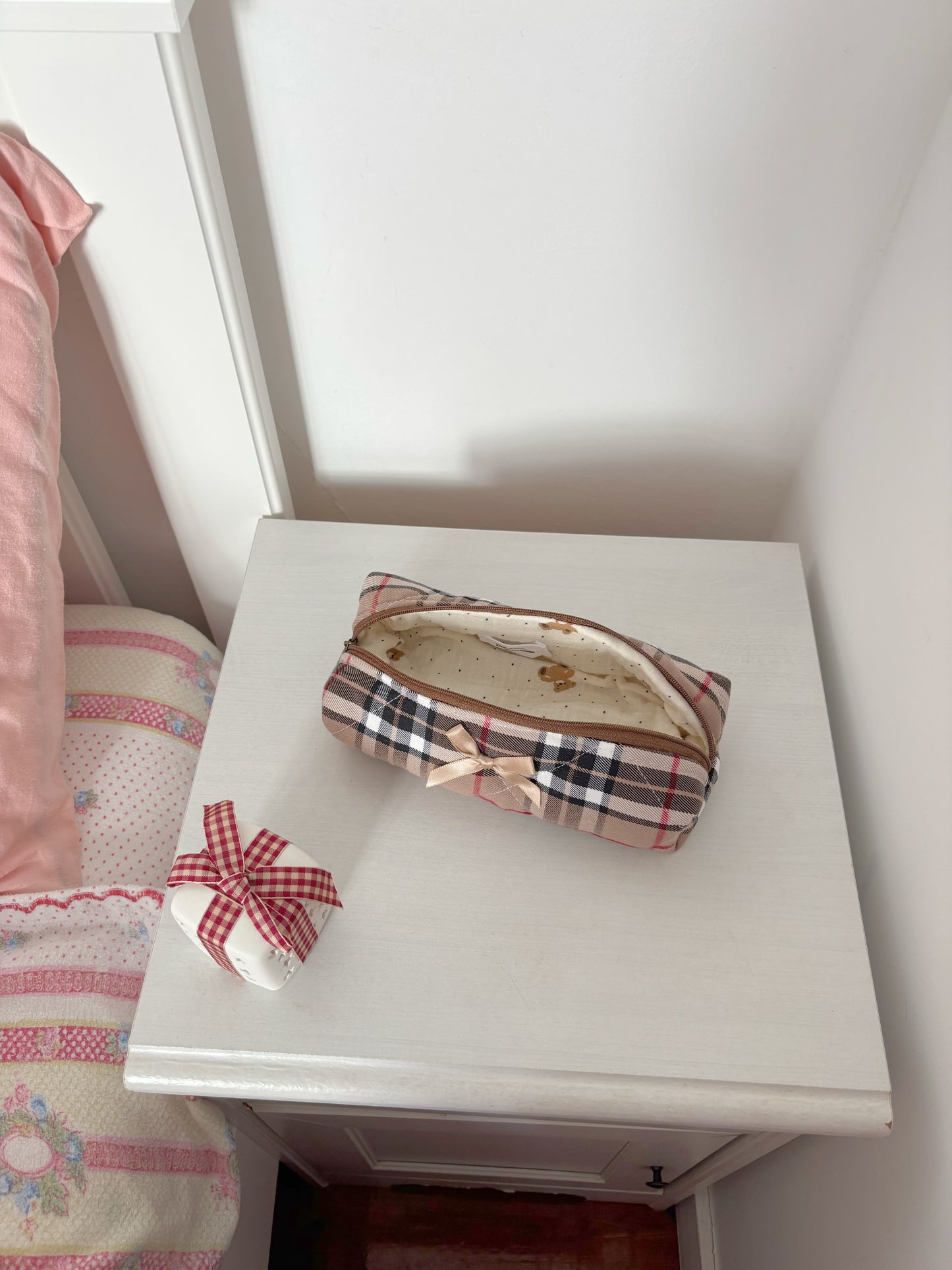 Burberry - Pencil Pouch š¤