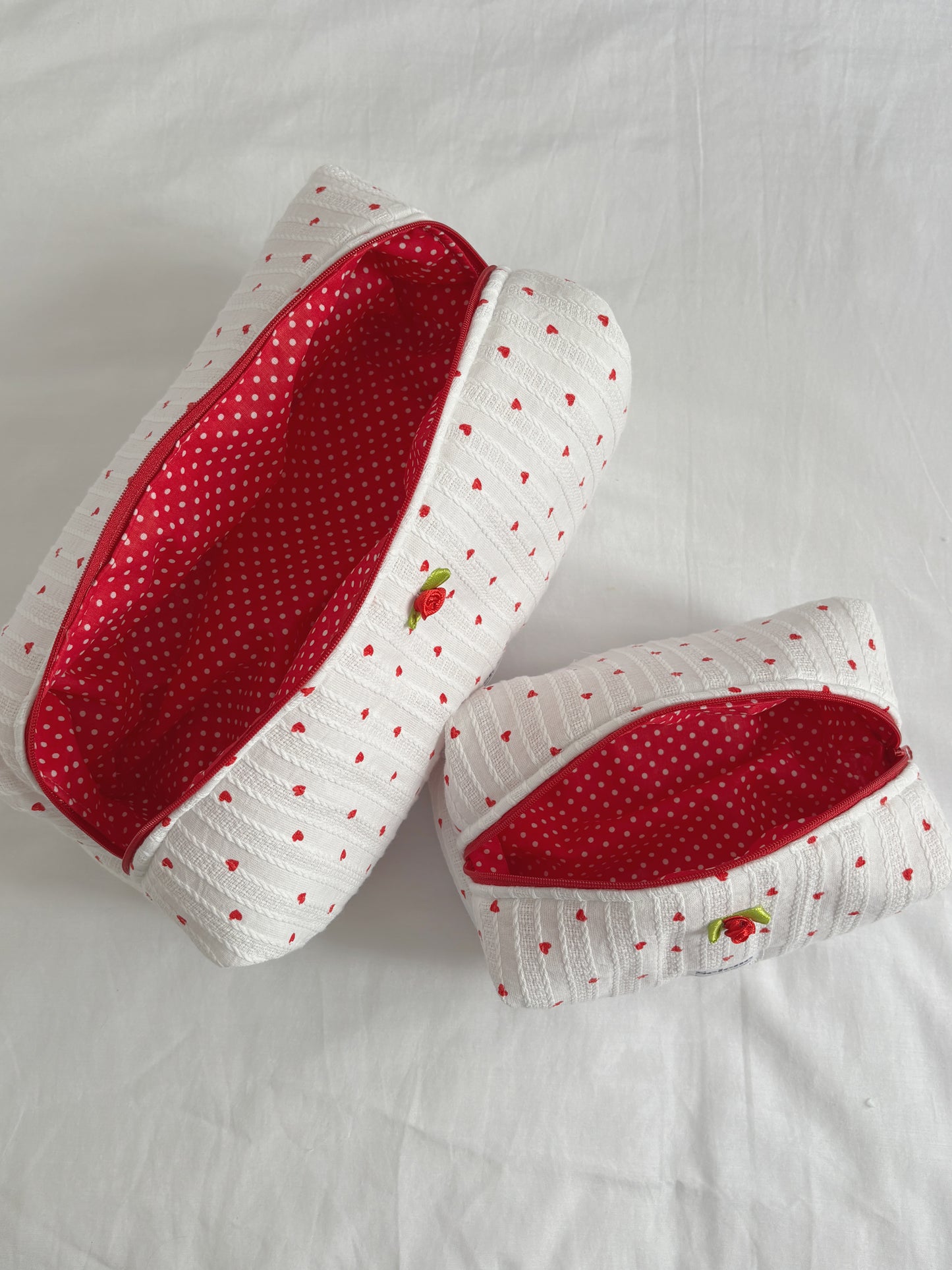 Hearts Lace Pouch š„