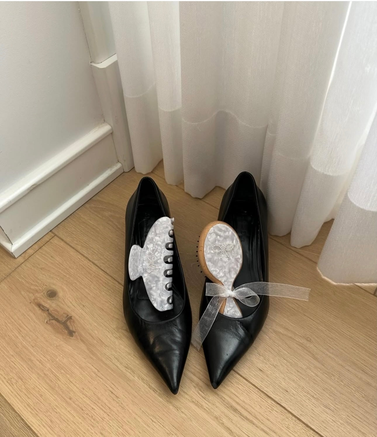 Nicky Bow Hair Claws