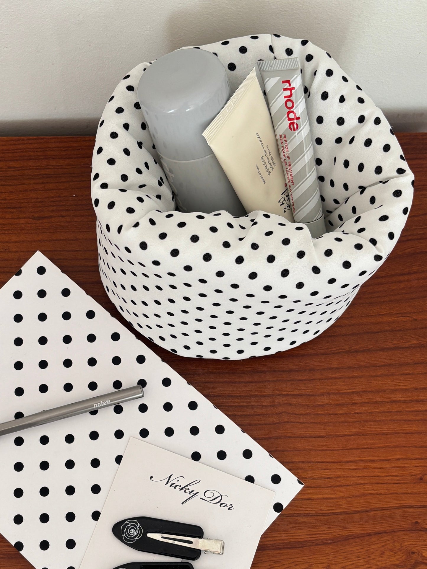 Polka dots 🖤🤍 Basket