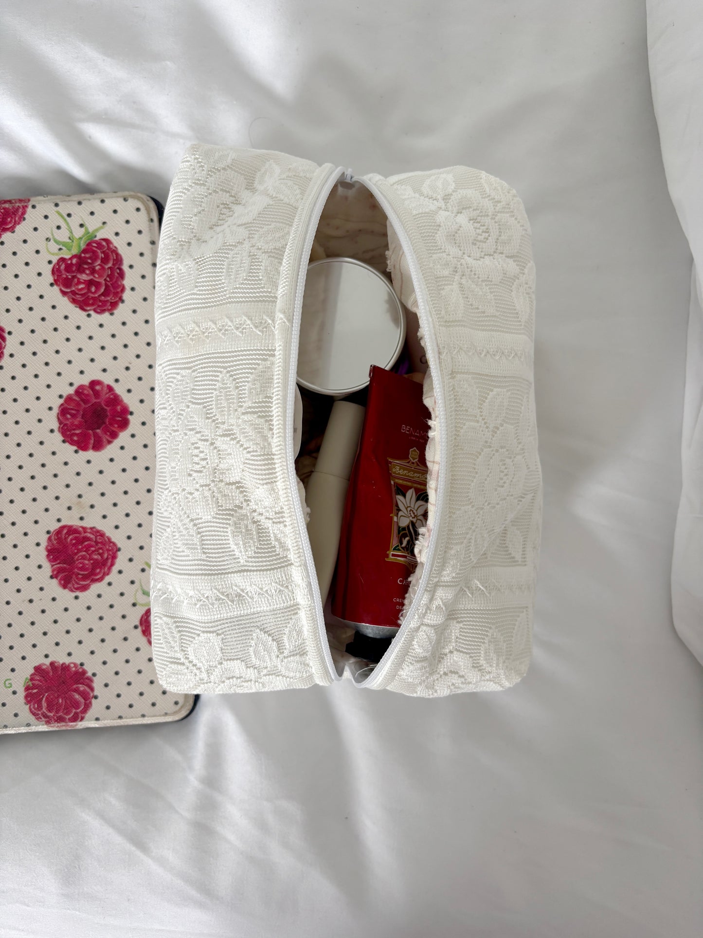 Spring White Lace Embroidered 🤍 (limited edition) Small pouch