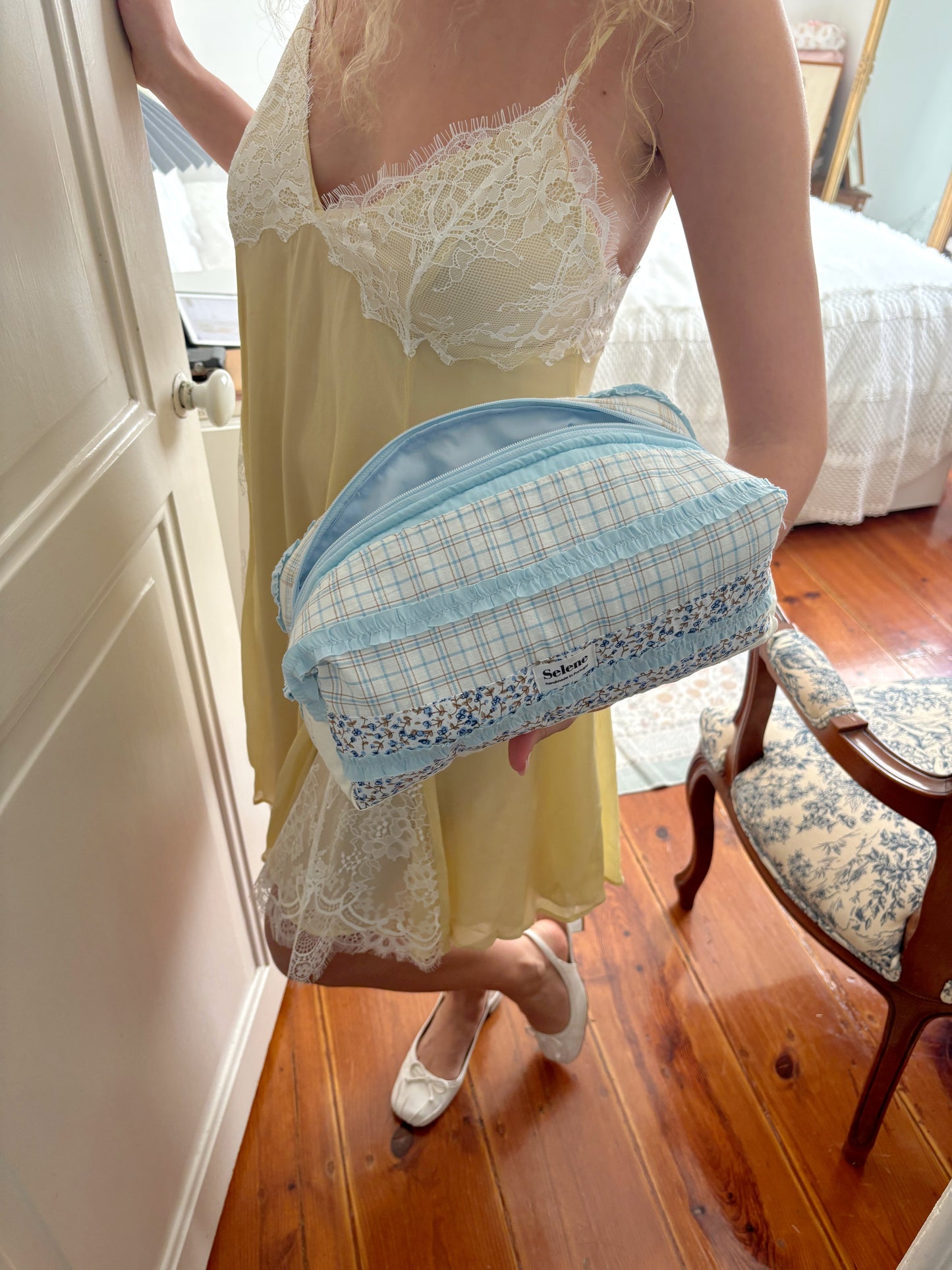 Blue patchwork 🩵🌼 medium pouch