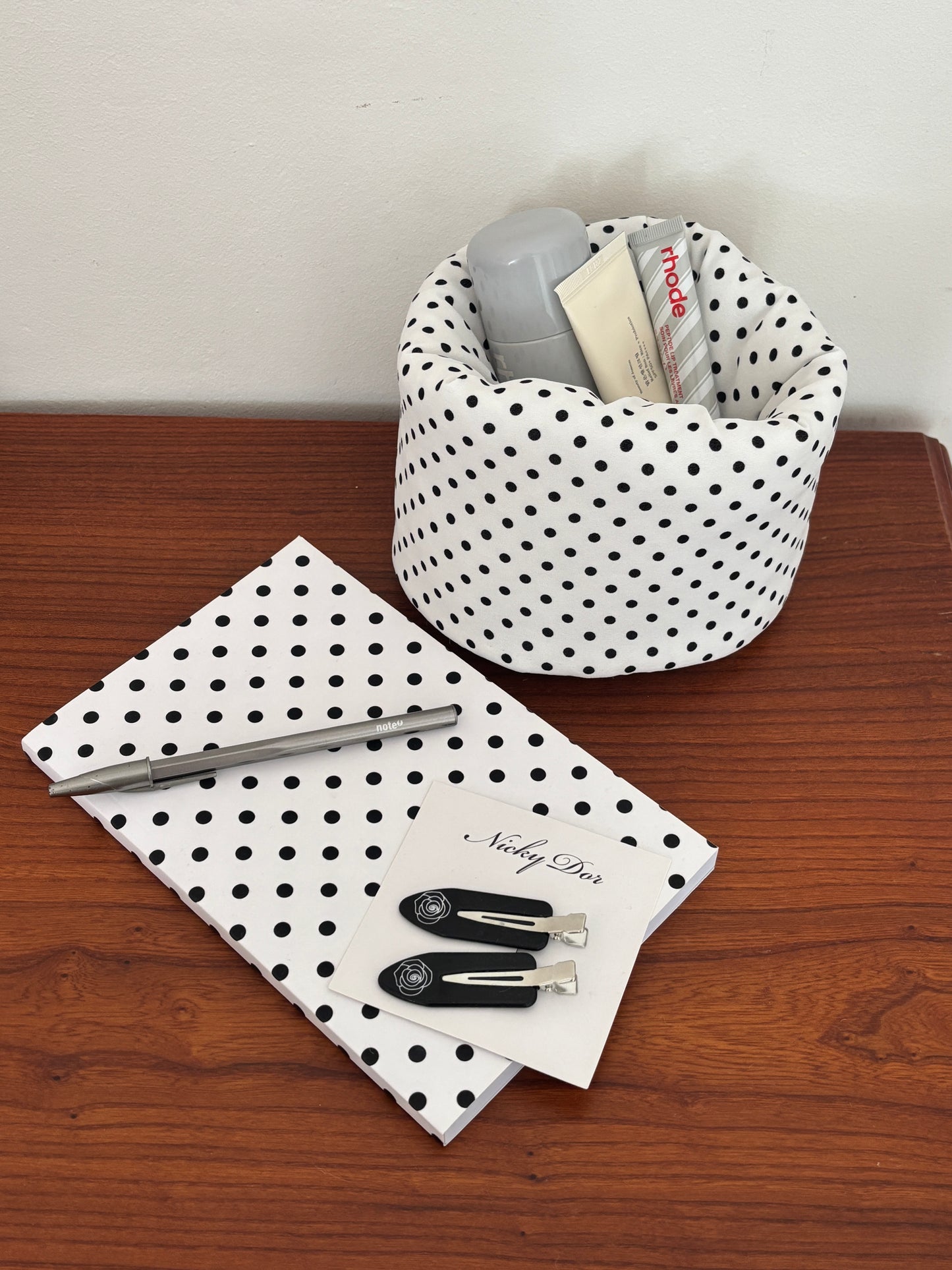 Polka dots 🖤🤍 Basket