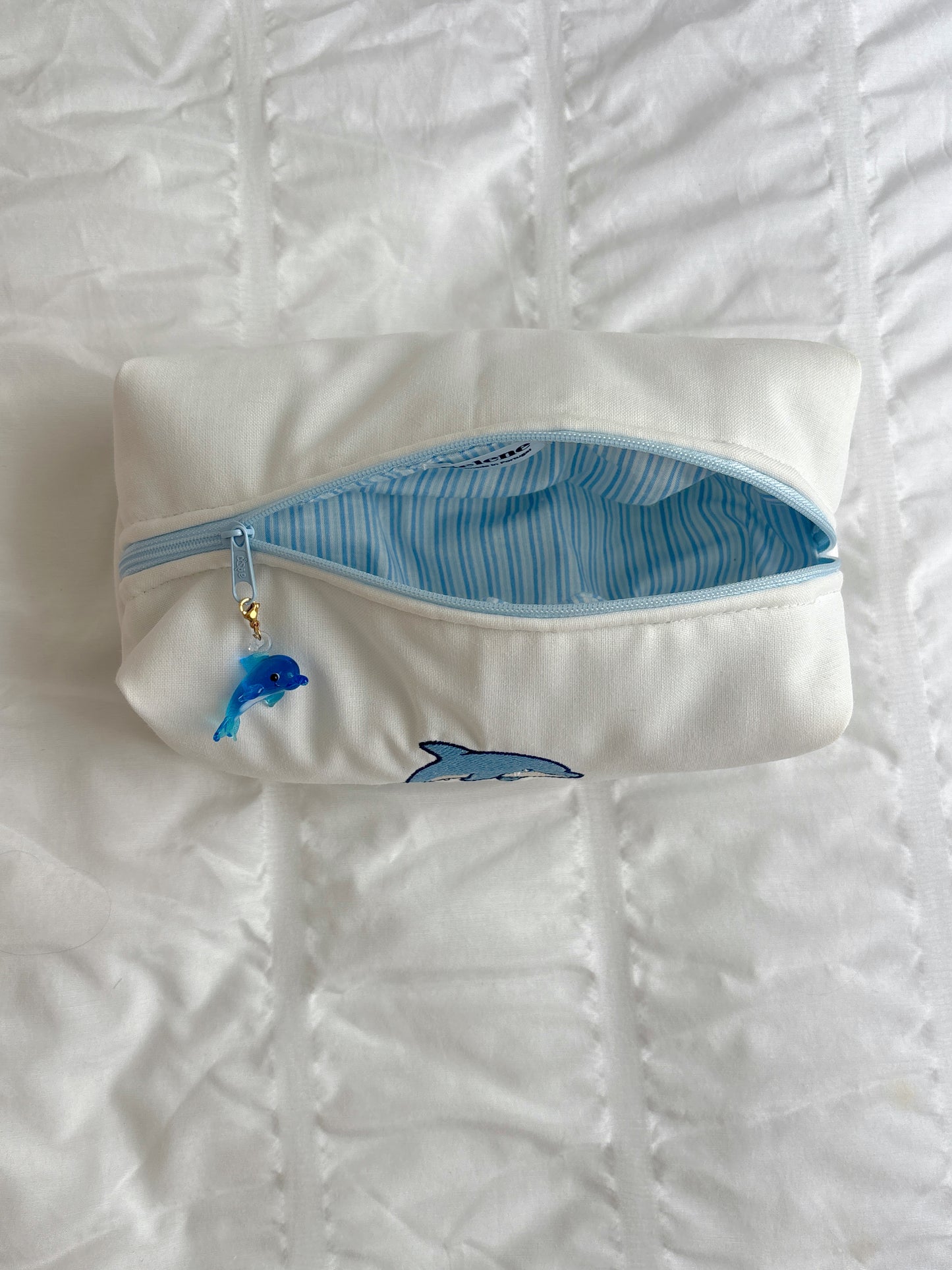 Dolphin beauty case 🩵🐬 Small