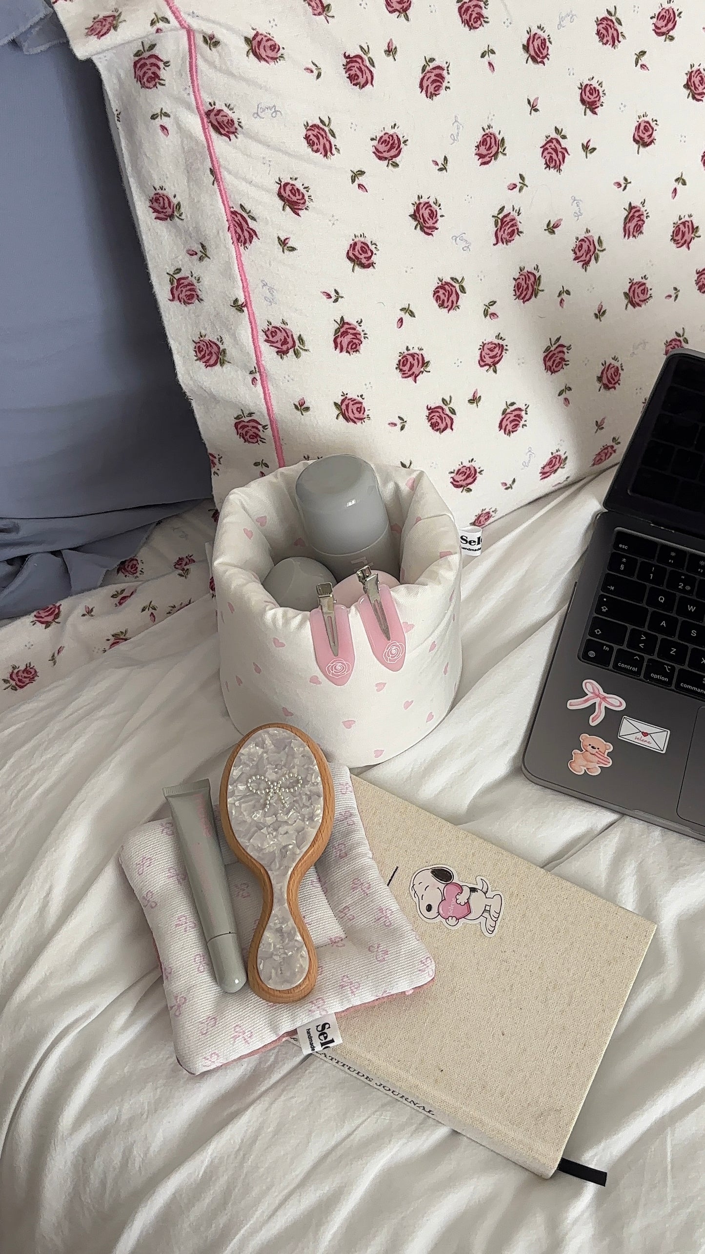 Pink hearts Basket 💗☁️ Small