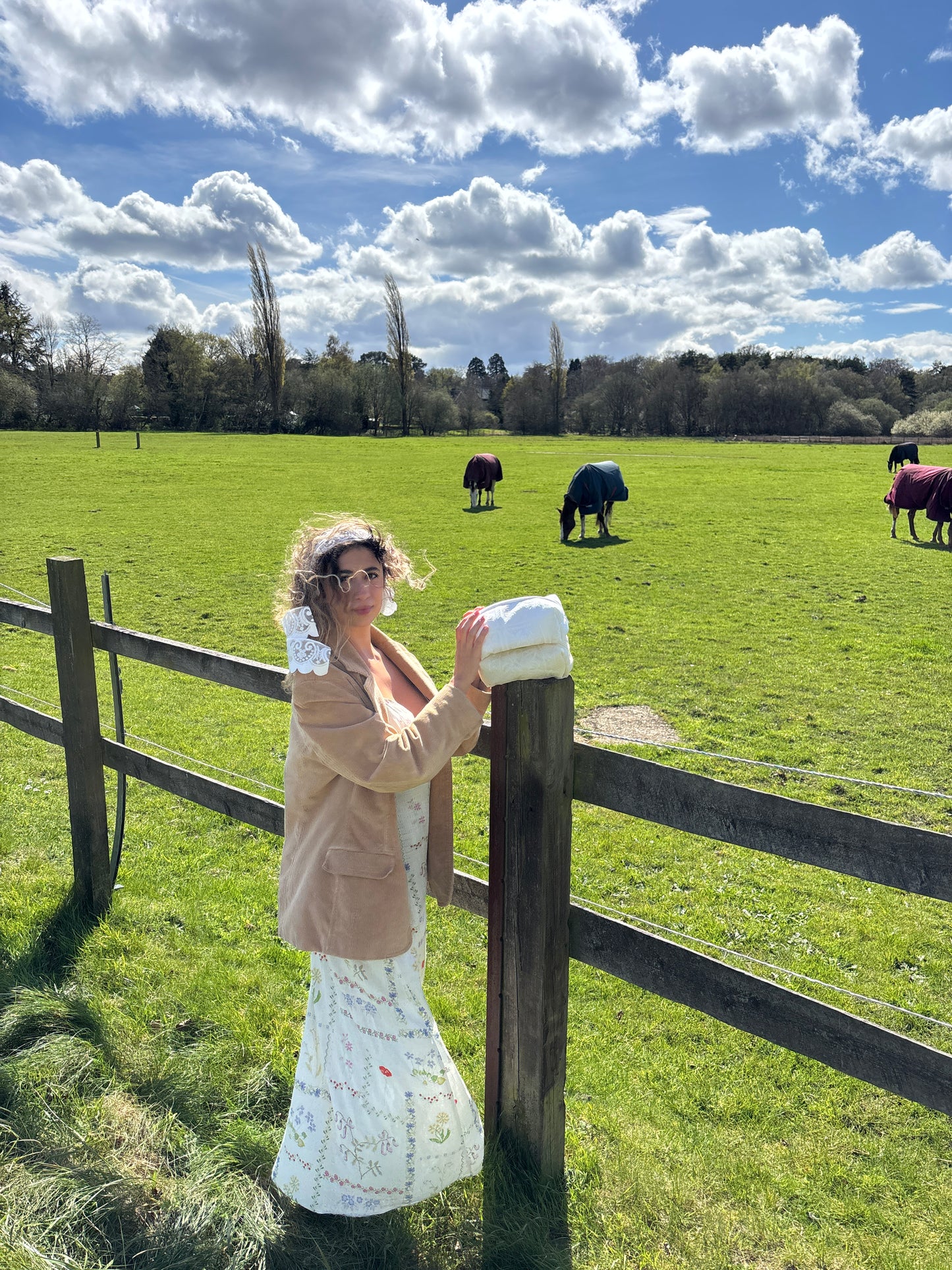 Spring White Lace Embroidered 🤍 (limited edition) Small pouch