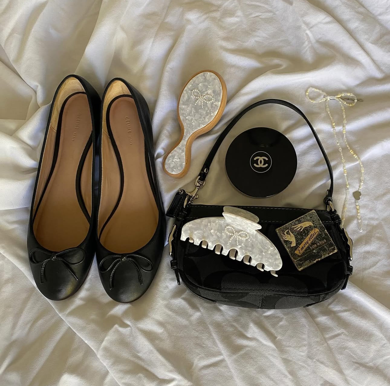 Nicky Bow Hair Claws