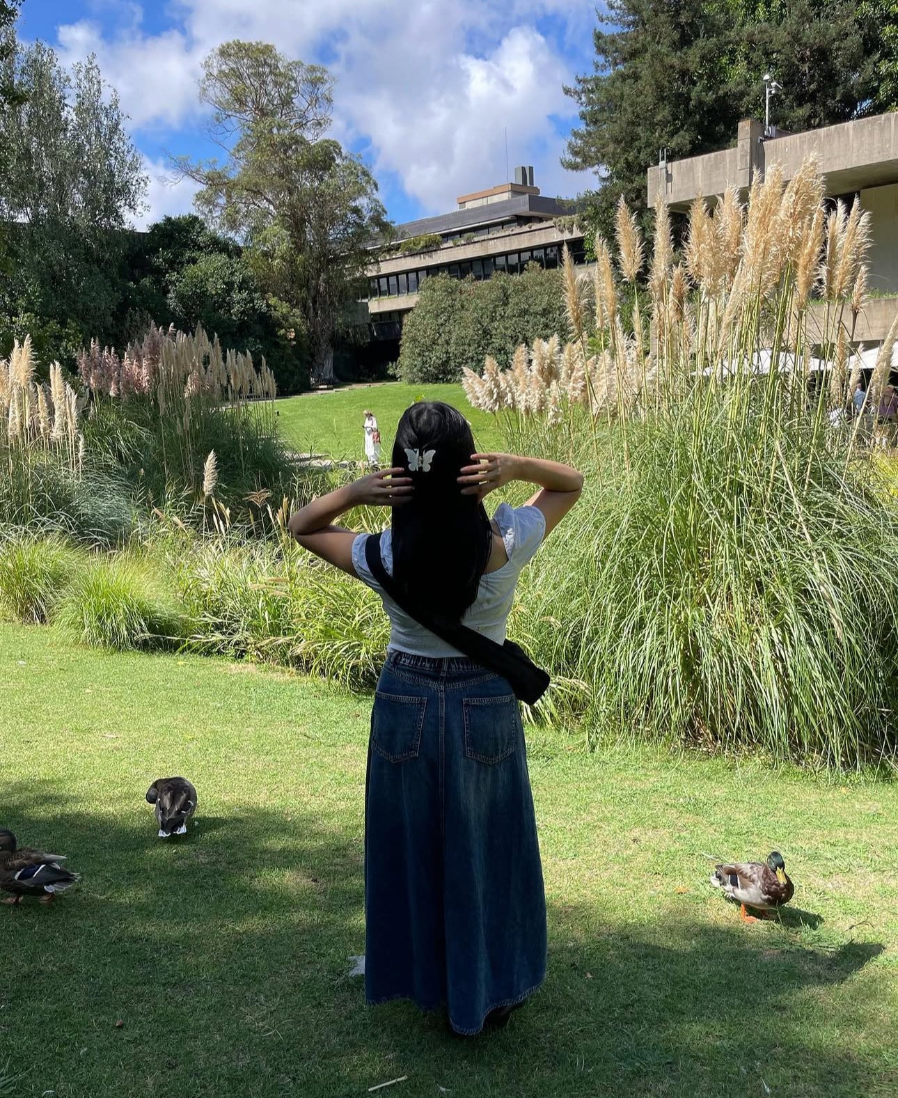 Nicky Butterfly Claw