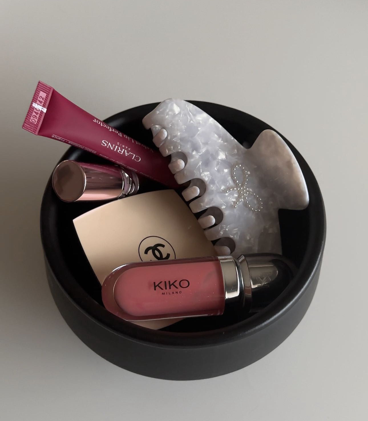 Nicky Bow Hair Claws